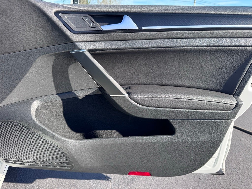 2016 Volkswagen Golf R DCC & Navigation 4Motion 4Motion