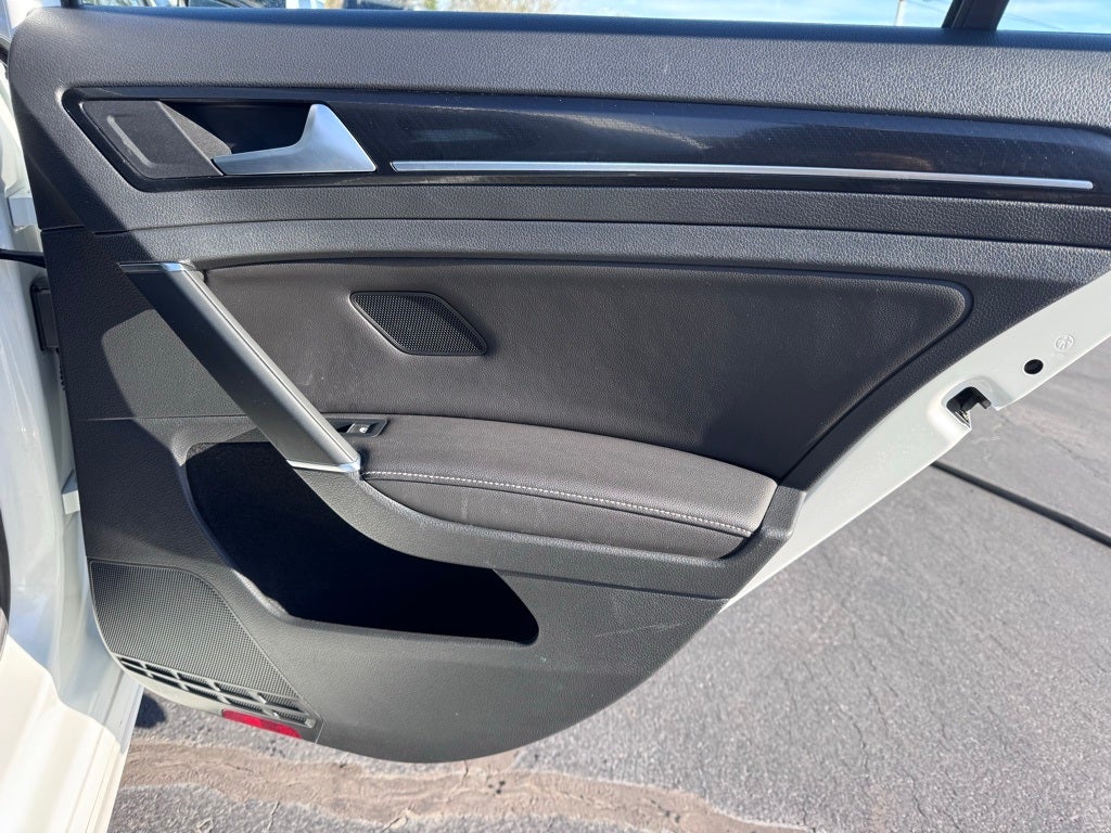 2016 Volkswagen Golf R DCC & Navigation 4Motion 4Motion