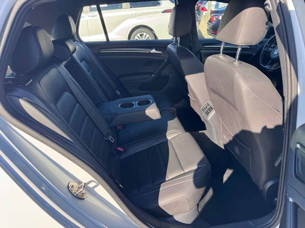 2016 Volkswagen Golf R DCC & Navigation 4Motion 4Motion