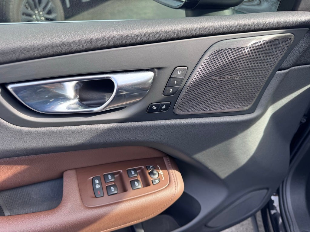 2020 Volvo XC60 T5 Inscription