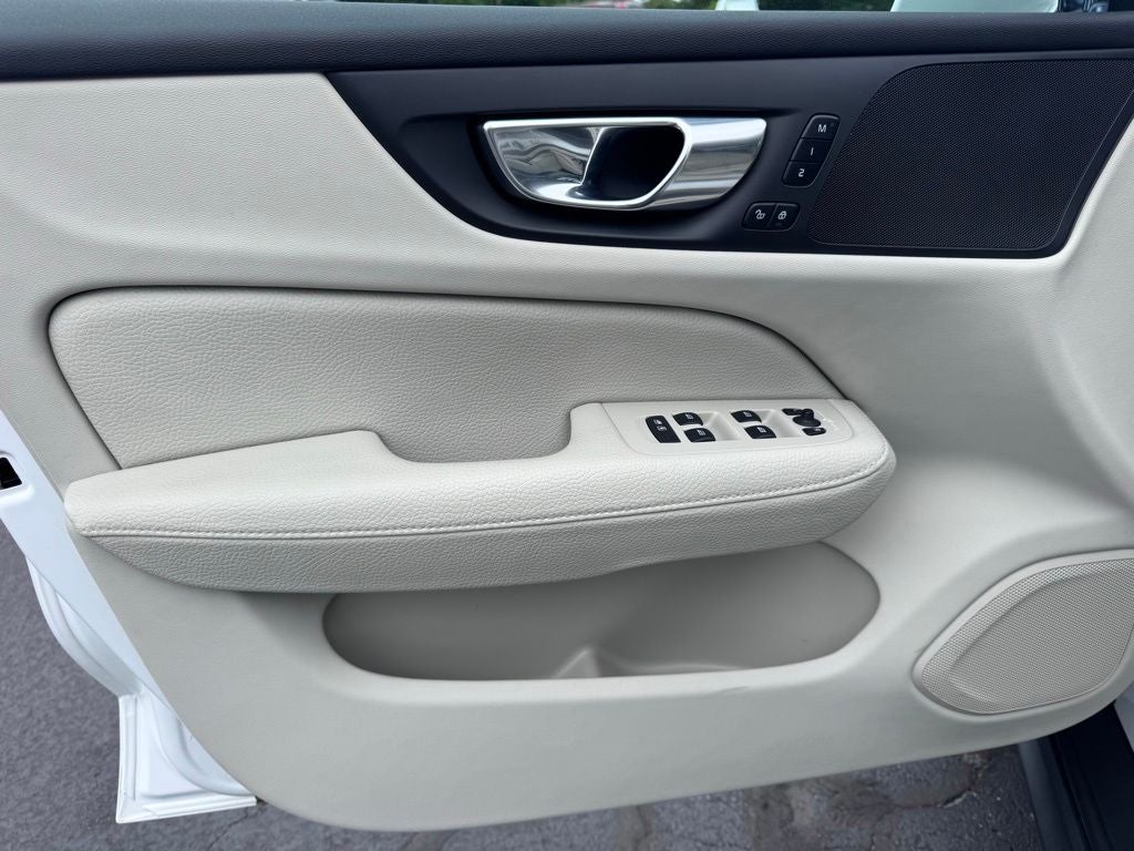 2022 Volvo V60 Cross Country T5