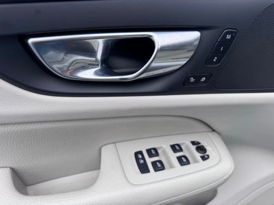 2022 Volvo V60 Cross Country T5