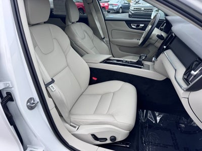 2022 Volvo V60 Cross Country T5
