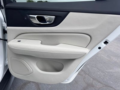 2022 Volvo V60 Cross Country T5