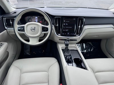 2022 Volvo V60 Cross Country T5