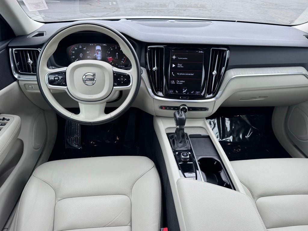 2022 Volvo V60 Cross Country T5