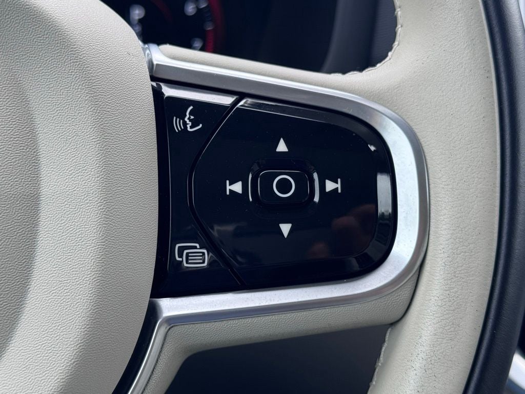 2022 Volvo V60 Cross Country T5