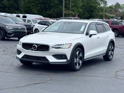 2022 Volvo V60 Cross Country T5