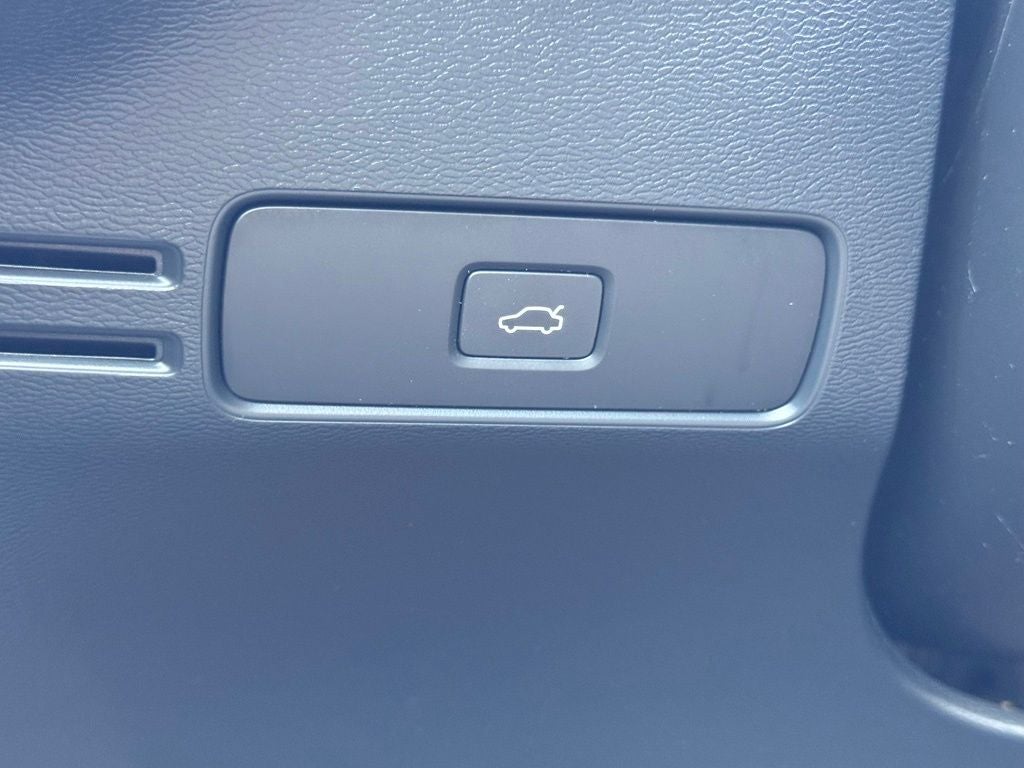 2023 Volvo C40 Recharge Pure Electric Ultimate
