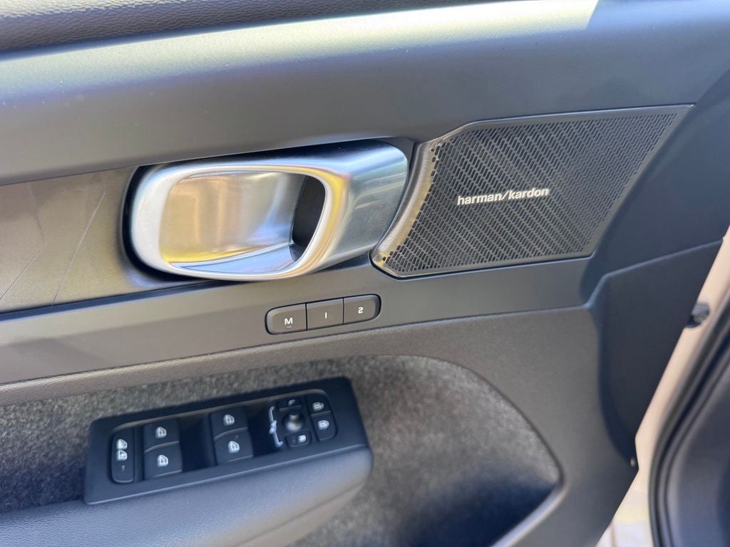 2023 Volvo XC40 Recharge Pure Electric Ultimate