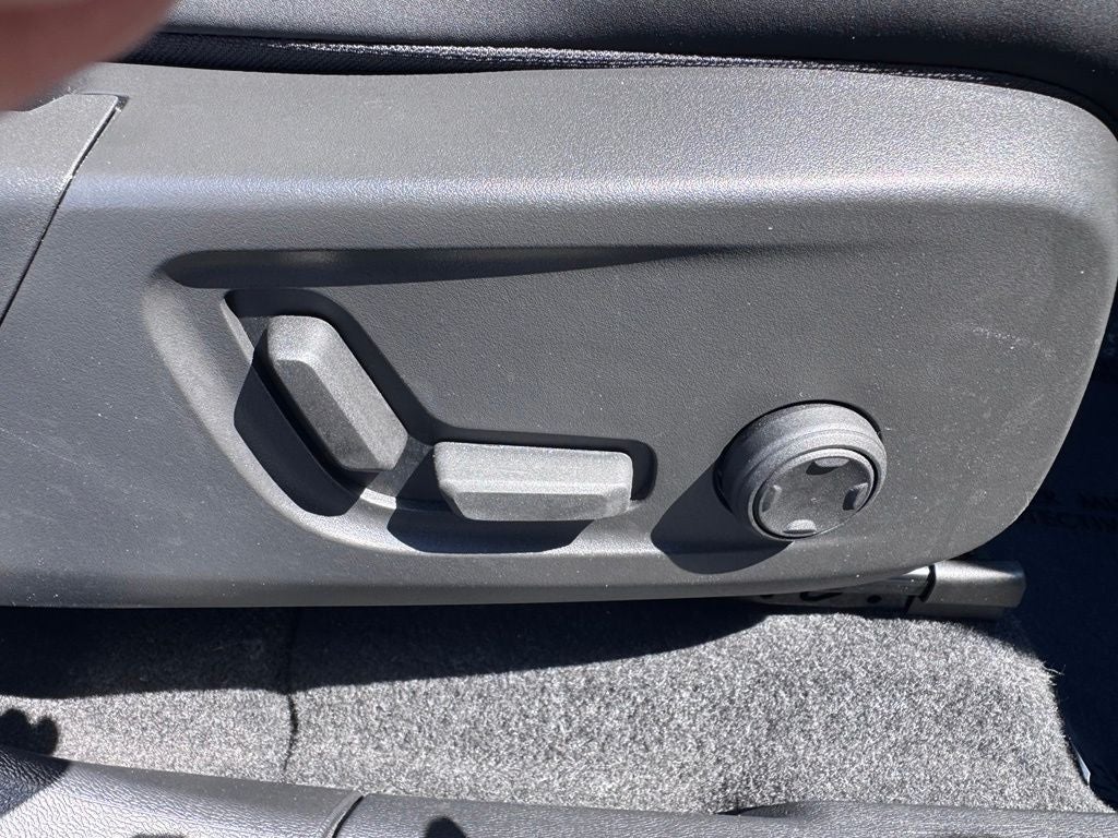 2023 Volvo XC40 Recharge Pure Electric Ultimate