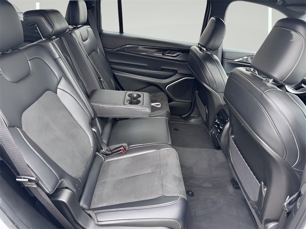 2022 Jeep Grand Cherokee L Altitude