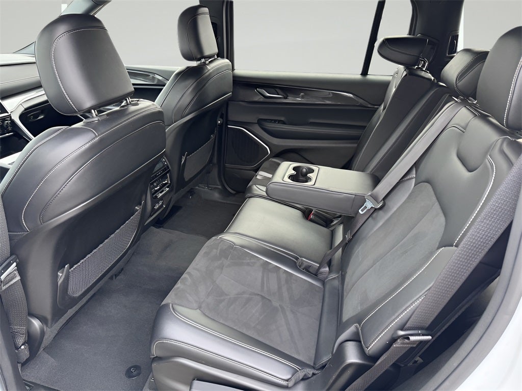 2022 Jeep Grand Cherokee L Altitude