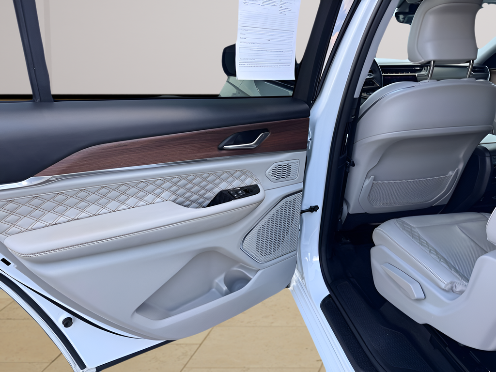 2022 Jeep Grand Cherokee L Summit