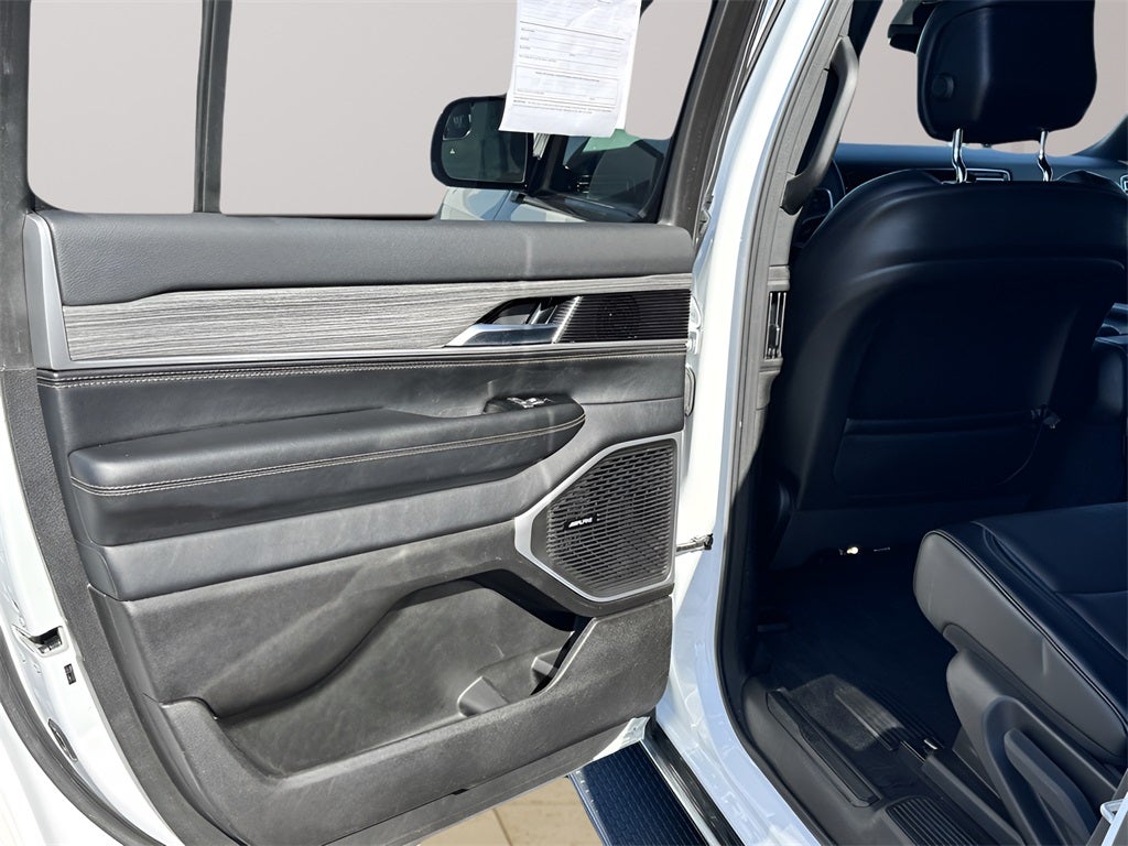 2024 Jeep Wagoneer L Series III