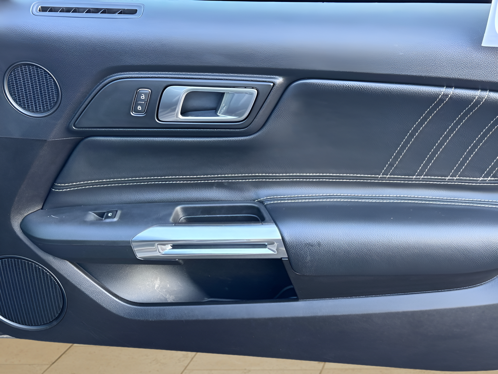 2020 Ford Mustang EcoBoost