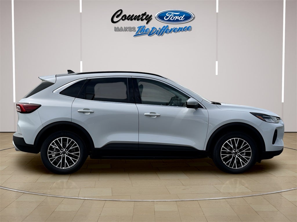 2025 Ford Escape Plug-In Hybrid Base