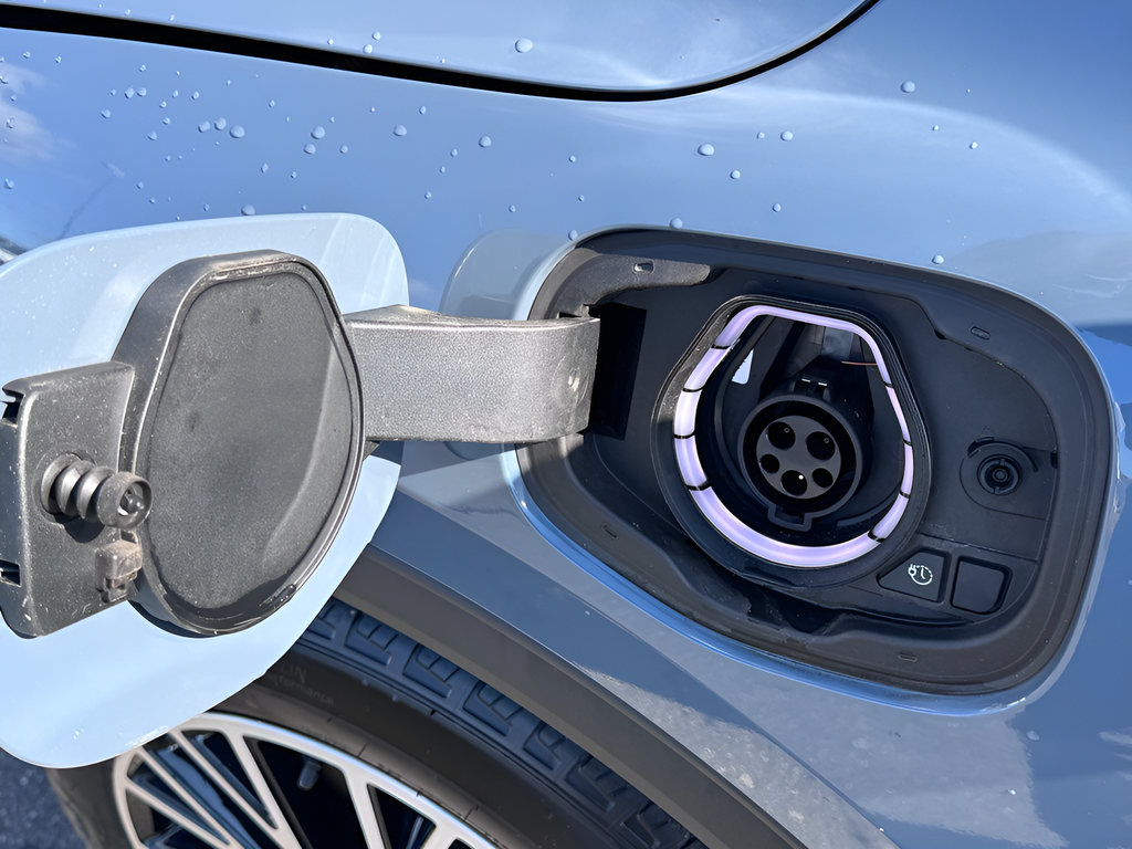 2025 Ford Escape Plug-In Hybrid Base