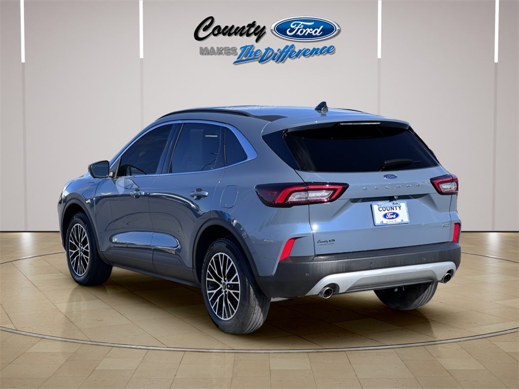 2025 Ford Escape Plug-In Hybrid Base