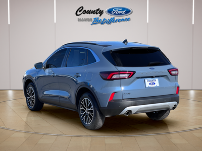 2025 Ford Escape Plug-In Hybrid Base
