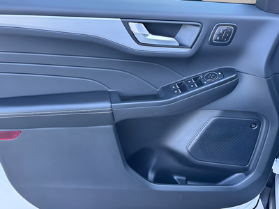 2025 Ford Escape Hybrid Platinum