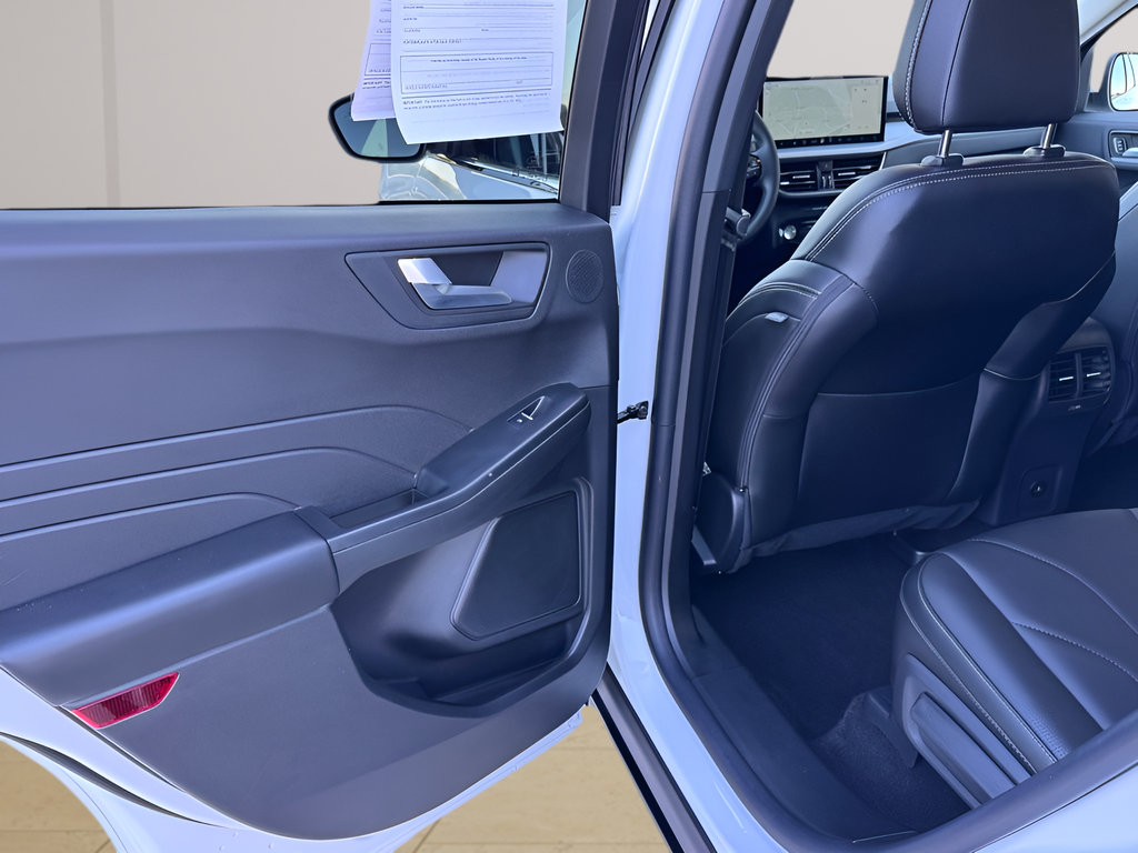 2025 Ford Escape Hybrid Platinum
