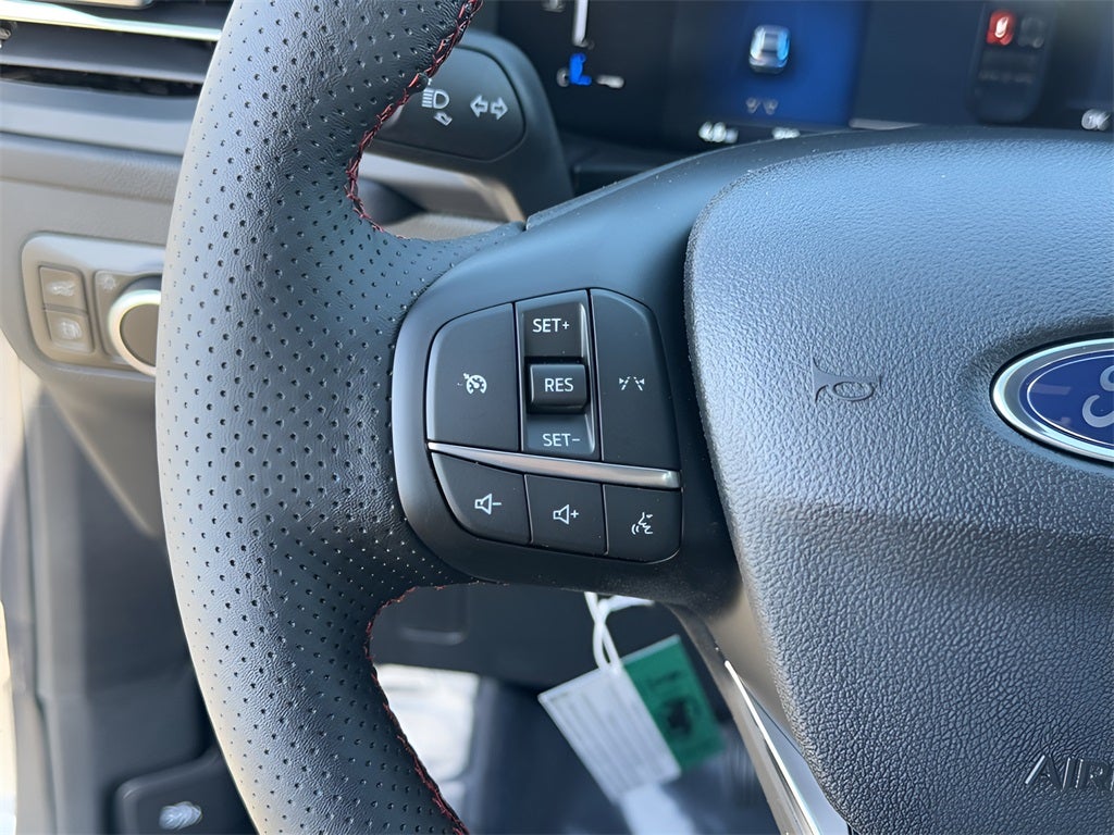 2025 Ford Escape Hybrid ST-Line