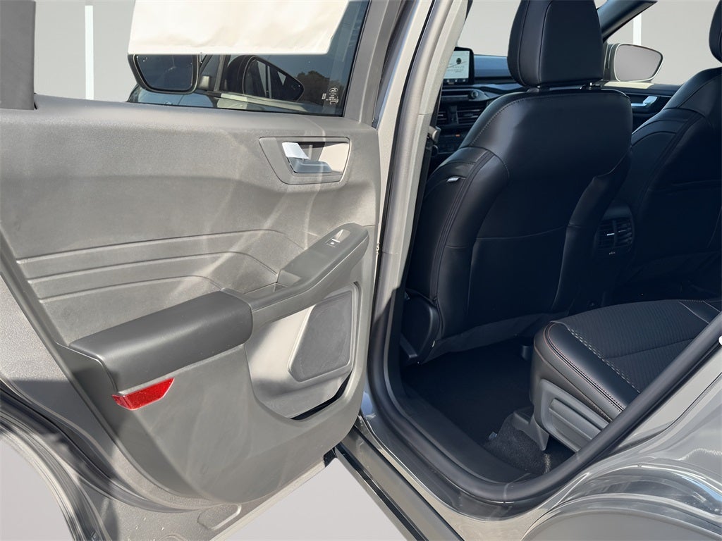 2025 Ford Escape Hybrid ST-Line