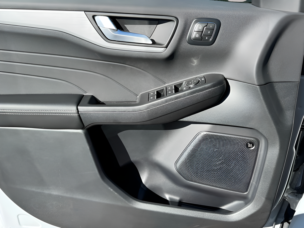 2026 Ford Escape Hybrid Platinum