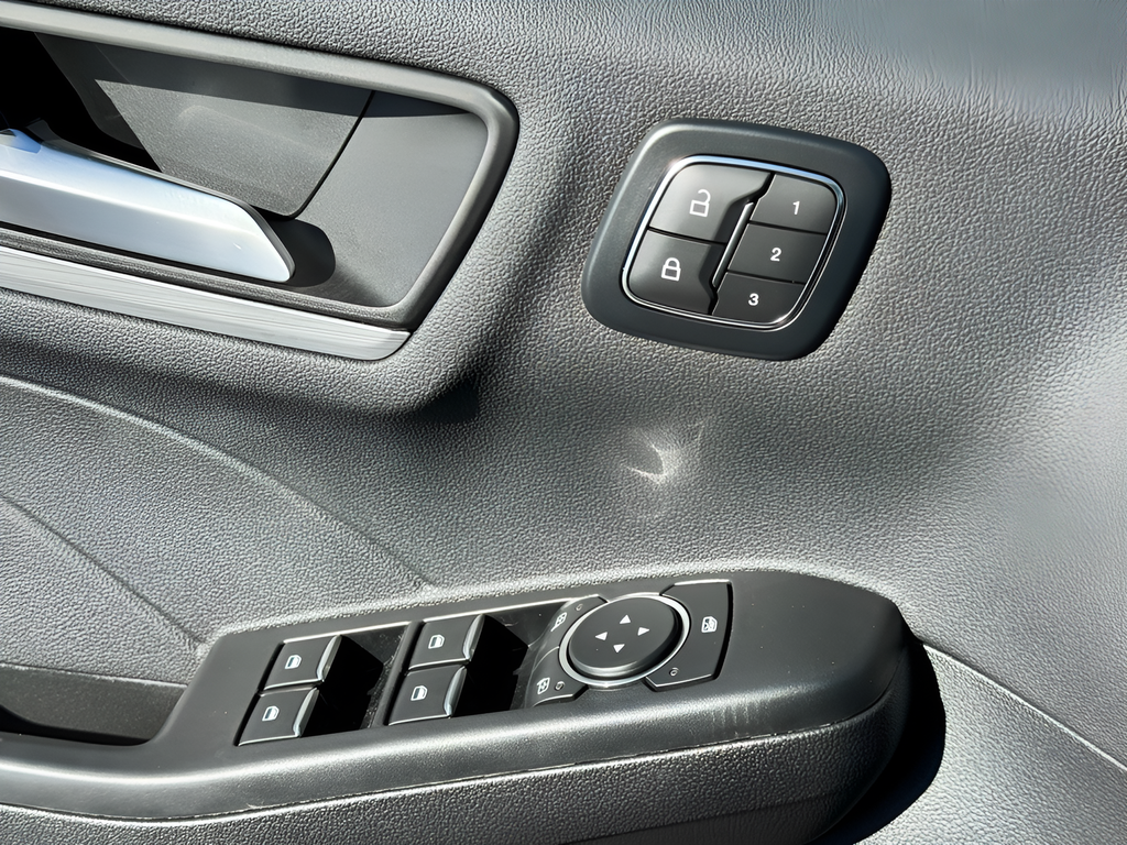 2026 Ford Escape Hybrid Platinum