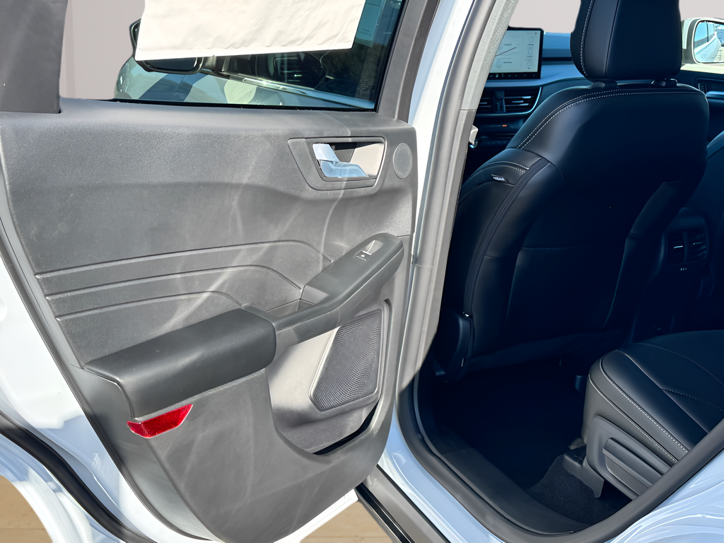 2026 Ford Escape Hybrid Platinum