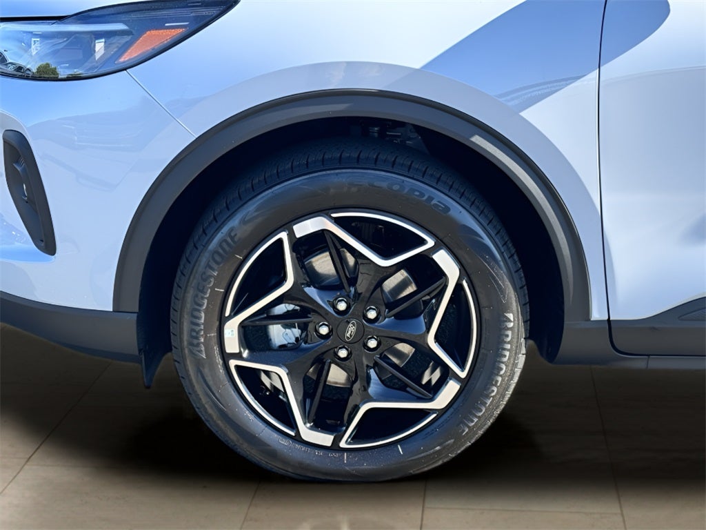 2026 Ford Escape Hybrid Platinum