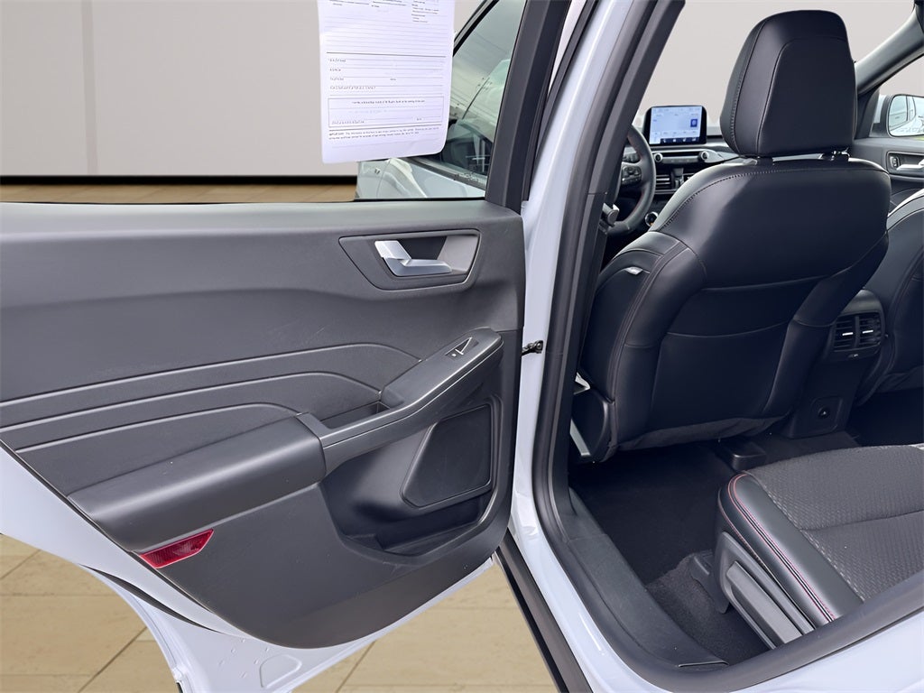 2025 Ford Escape ST-Line Select