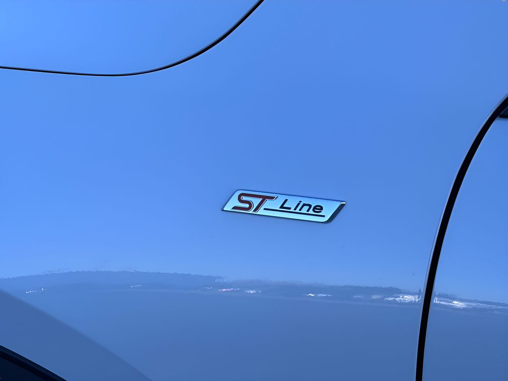 2026 Ford Escape Hybrid ST-Line Select