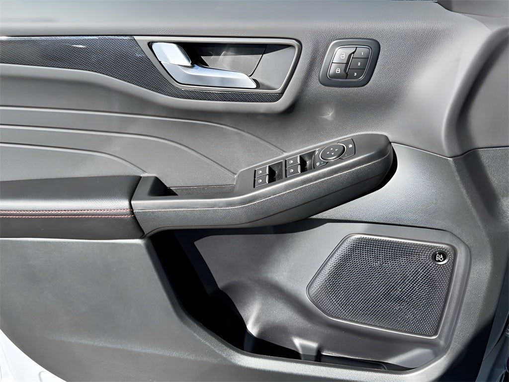 2026 Ford Escape Hybrid ST-Line Elite