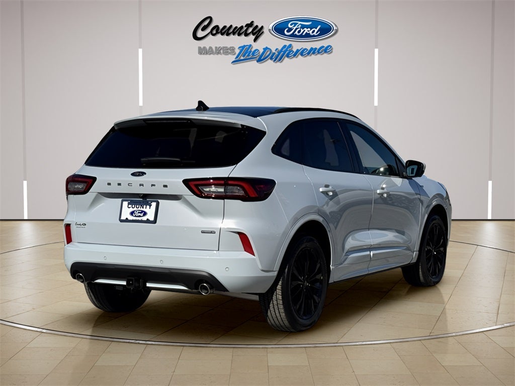 2026 Ford Escape Hybrid ST-Line Elite