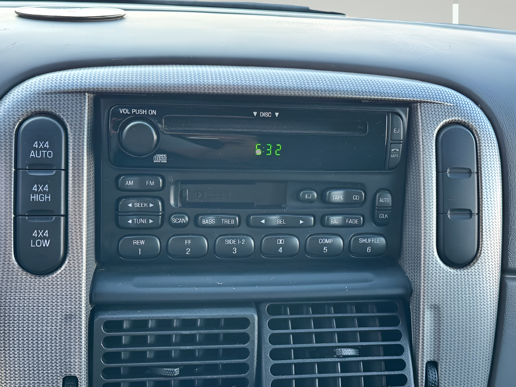 2003 Ford Explorer XLT