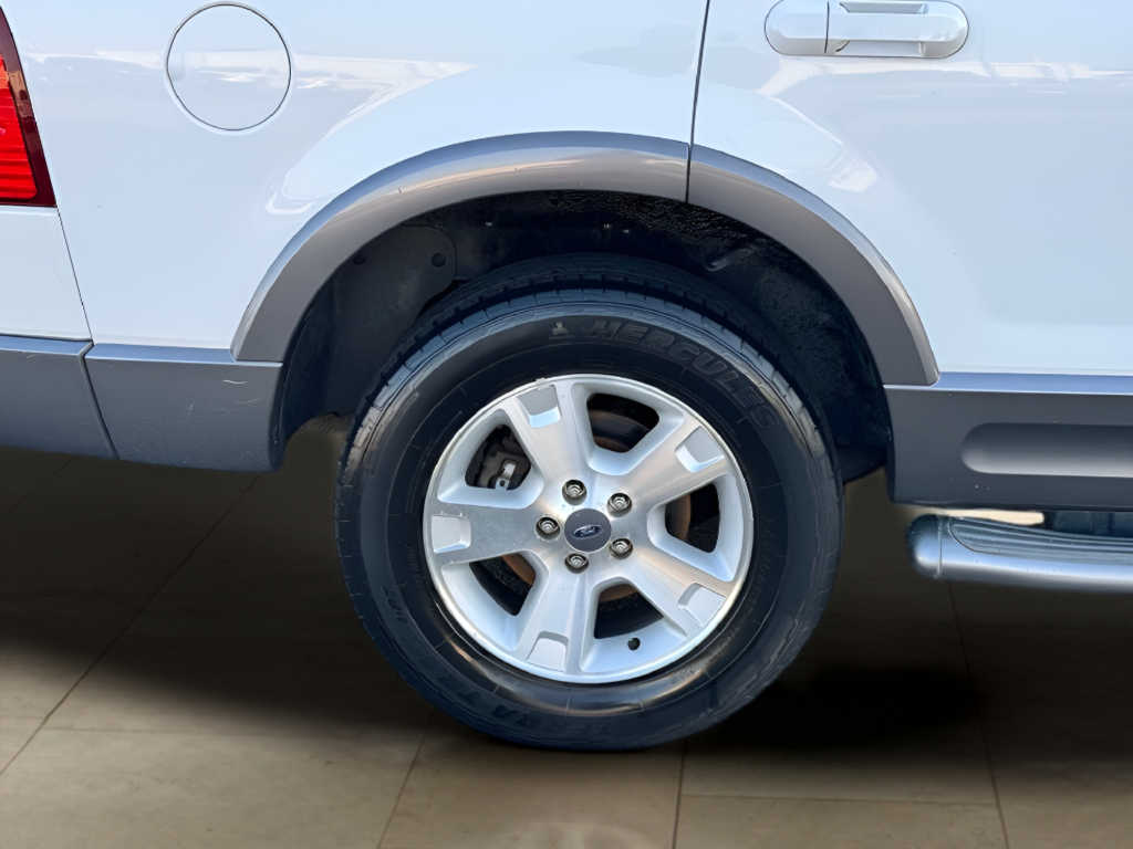 2003 Ford Explorer XLT