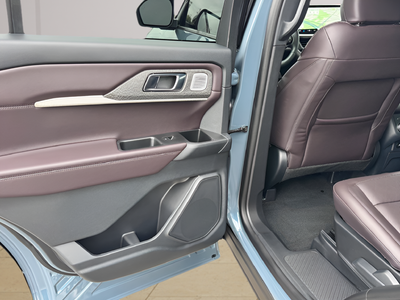 2027 Ford Explorer Platinum