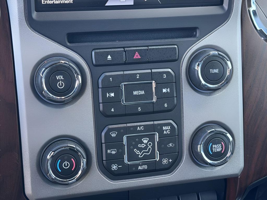 2015 Ford F-250SD Lariat