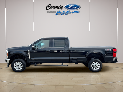 2023 Ford F-350SD Lariat