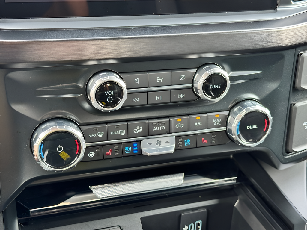 2023 Ford F-350SD Lariat