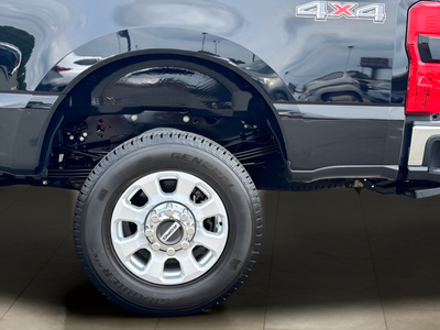 2023 Ford F-350SD Lariat