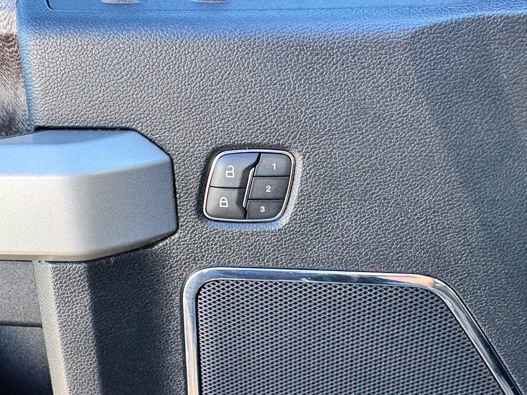 2018 Ford F-350SD Lariat DRW