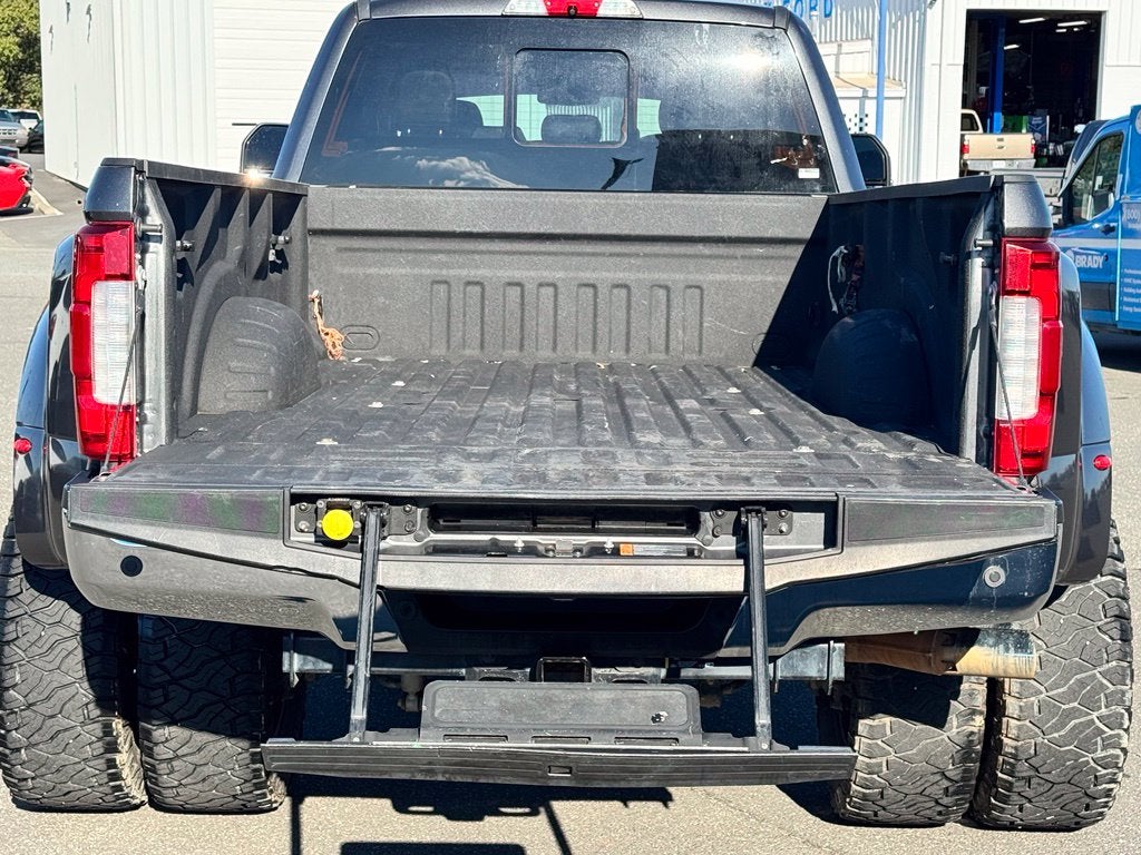 2018 Ford F-350SD Lariat DRW