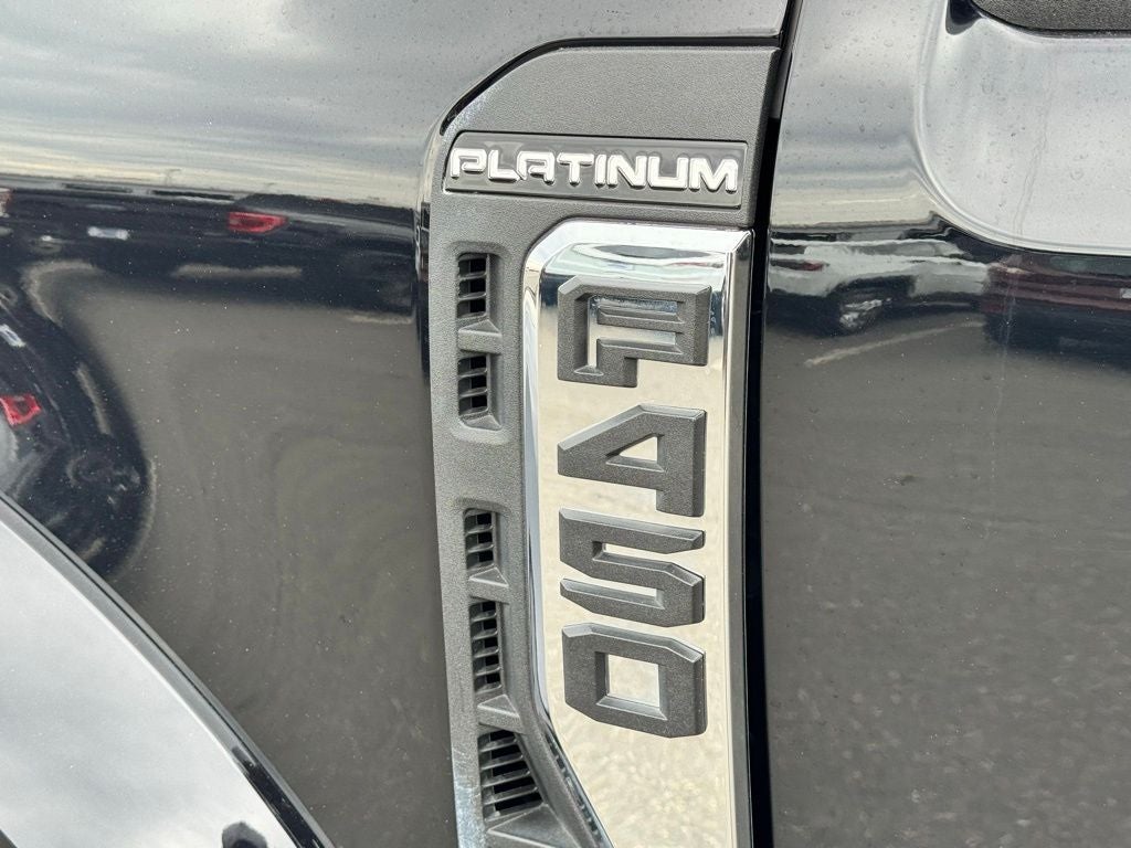 2024 Ford F-450SD Platinum DRW