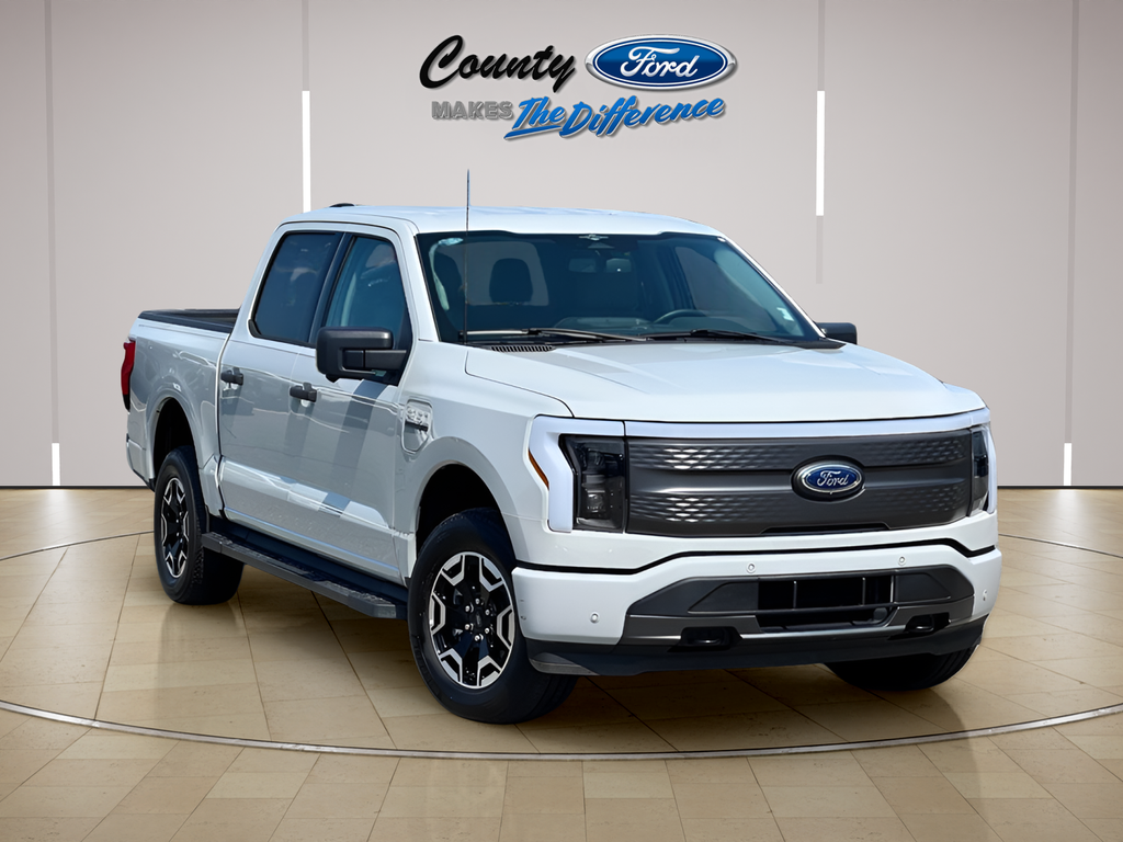 2023 Ford F-150 Lightning XLT