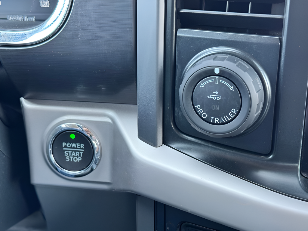2023 Ford F-150 Lightning XLT