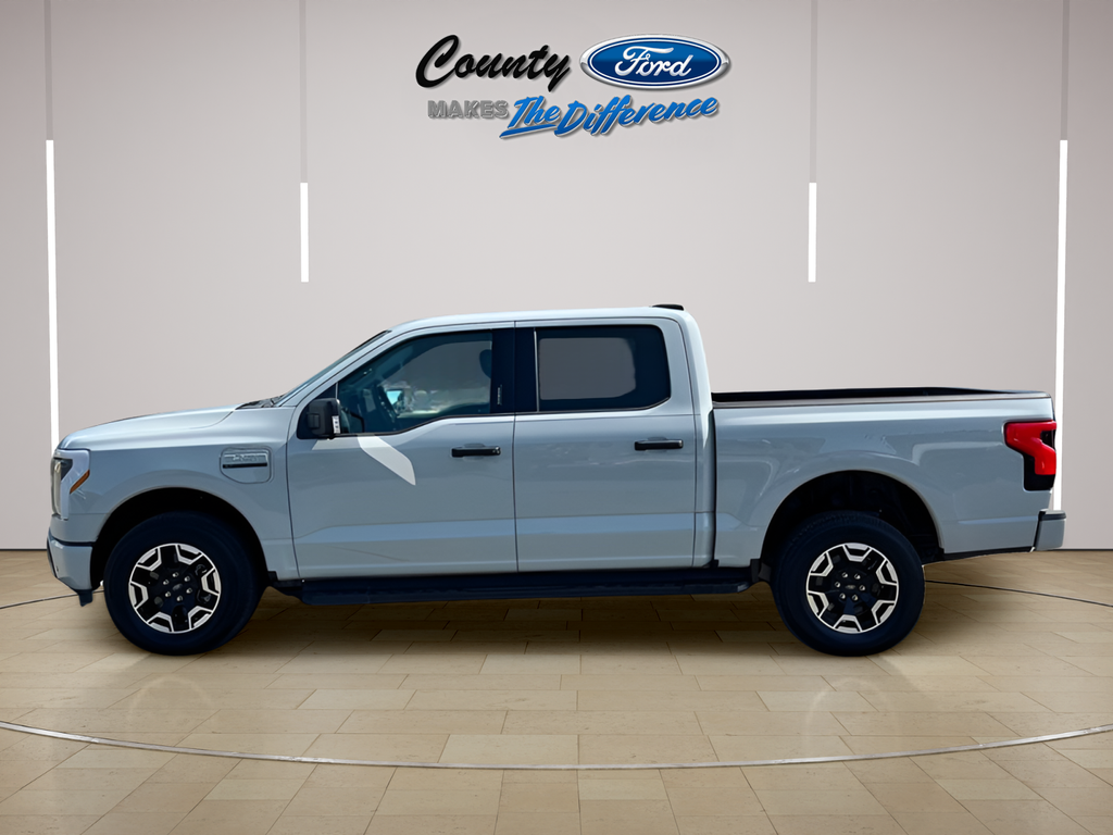 2023 Ford F-150 Lightning XLT