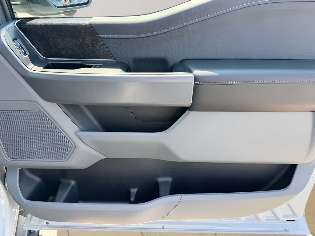 2023 Ford F-150 Lightning XLT